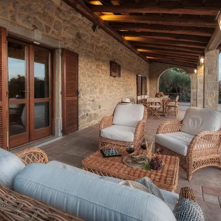 Casale Del Castagneto 8, Emma *