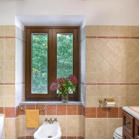 Casale Del Castagneto 8, Emma *